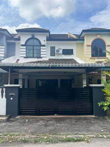 Easy Parking Field Facing Desa Rishah Falim Silibin Buntong Menglembu photo