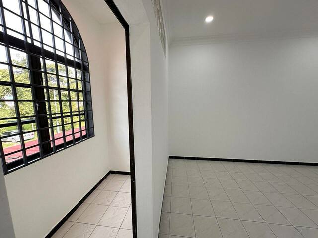 Easy Parking Field Facing Desa Rishah Falim Silibin Buntong Menglembu image