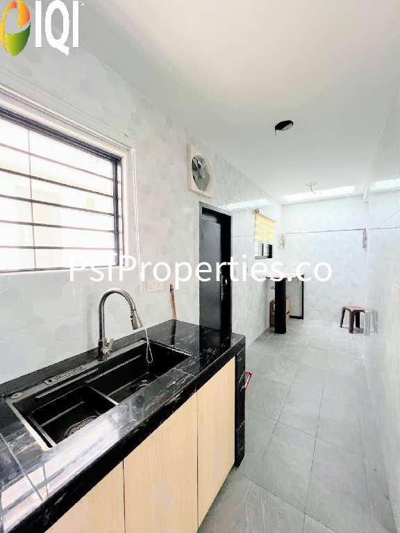 Elmina Valley 5 image