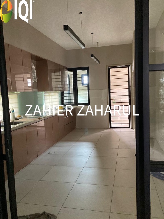 Elmina Valley 4 image