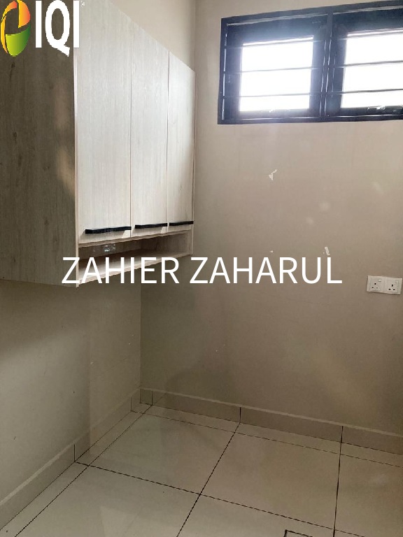 Elmina Valley 4 image