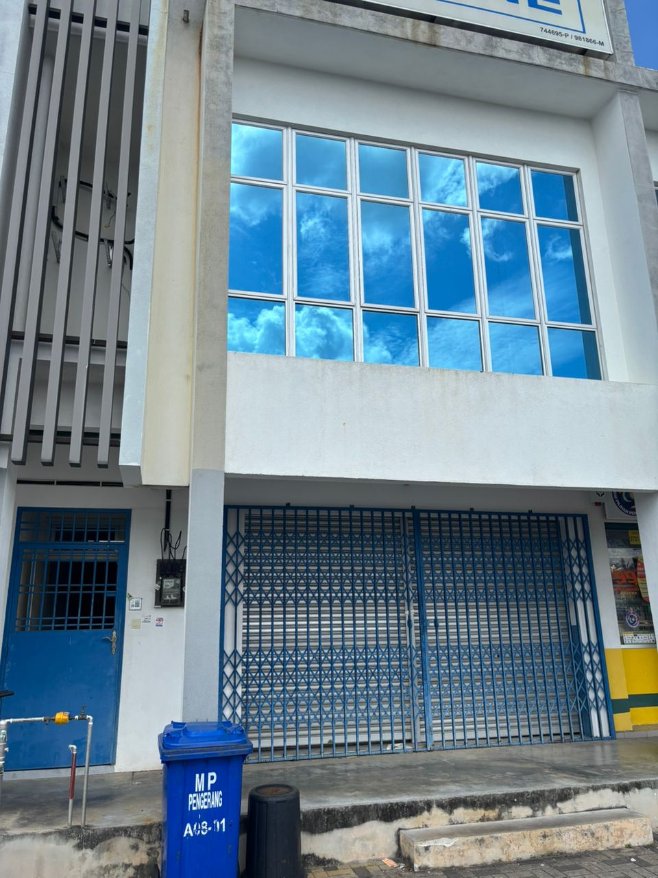 Double Storey Shop Lot At Pengerang Johor image