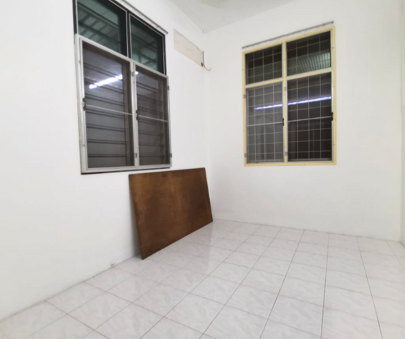 1.5 Storey Semi D House image