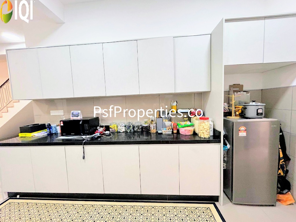 Elmina Green 4 image