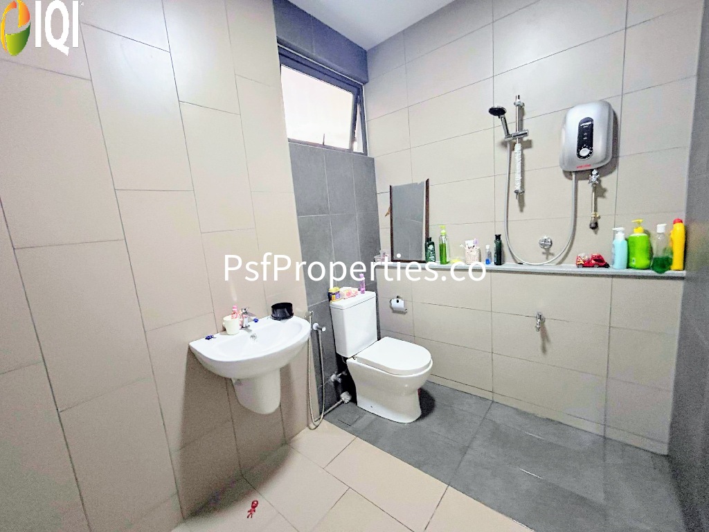 Elmina Green 4 image