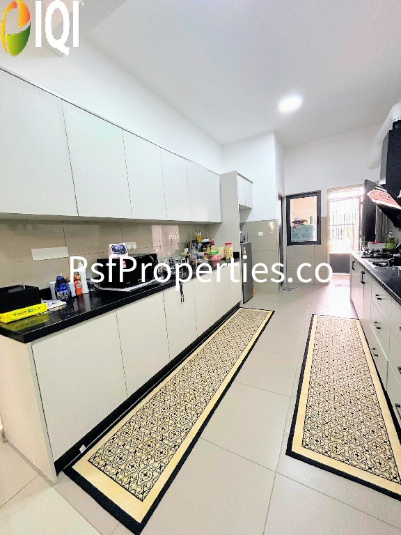 Elmina Green 4 image