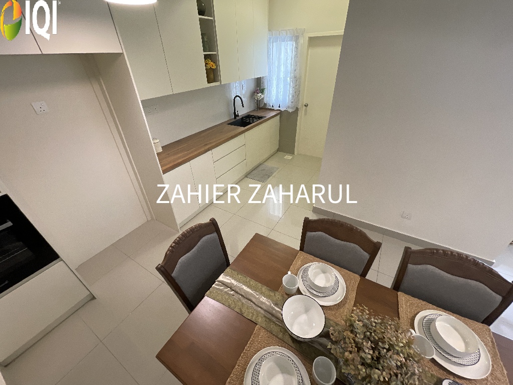 Crescent Park Townvilla image