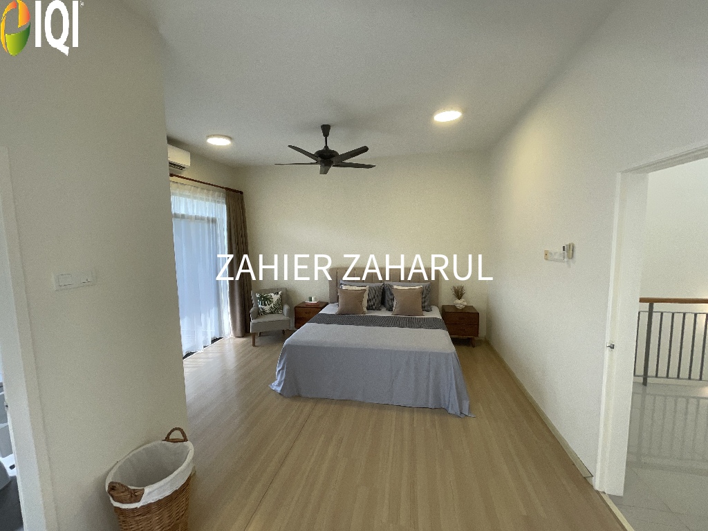 Crescent Park Townvilla image