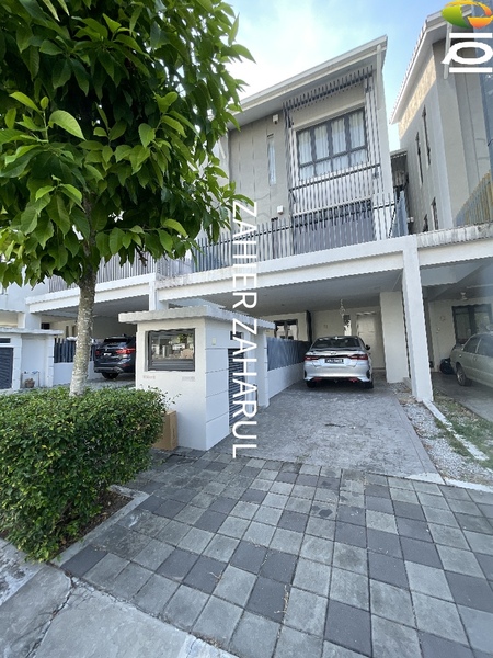 Crescent Park Townvilla