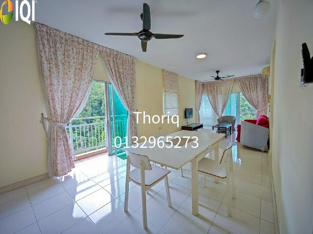 Metropolitan Square photo