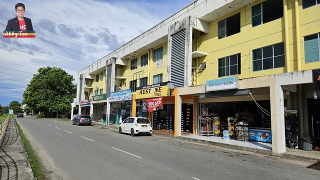 Politeknik Commercial | Fully Tenanted | Road Frontage | 6-Lane Upgrade image