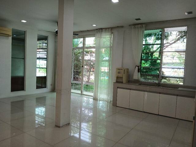 Taman Sri Juta image