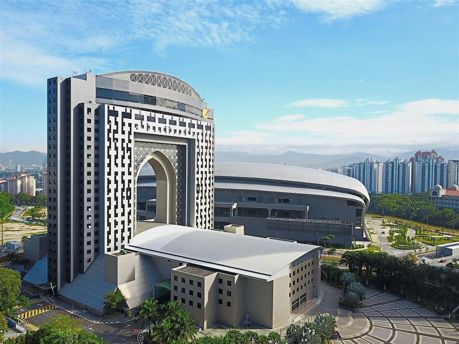 Rare in market Solaris Mont Kiara, Solaris Dutamas, Freehold Commercial land For Sale image