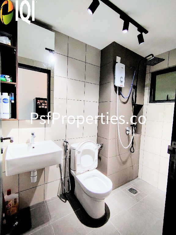 D'Quince Residence image