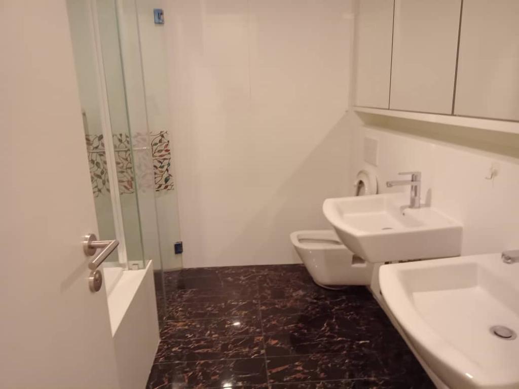 Arcoris Residences image