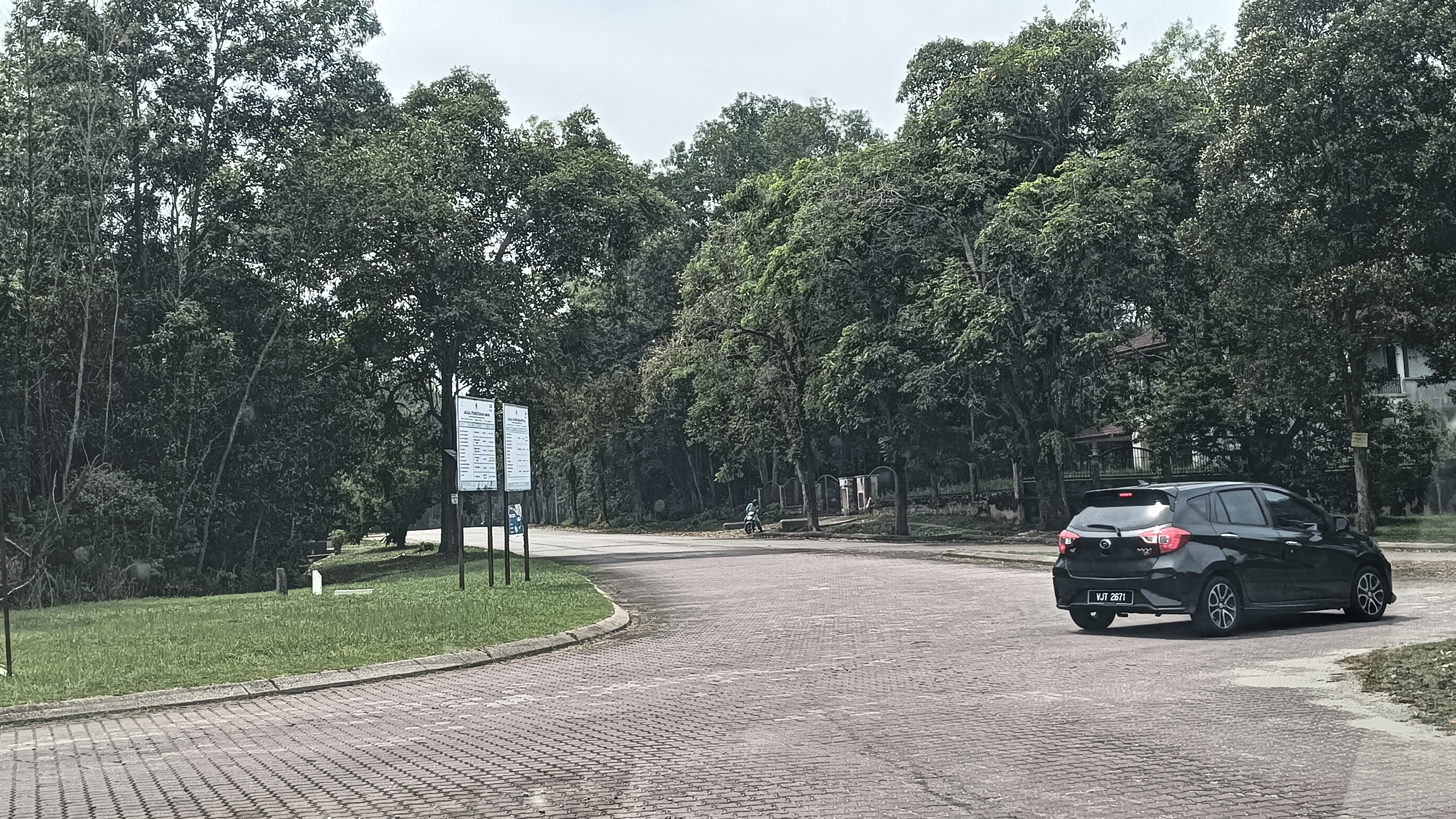 Bungalow Land Bandar Tasik Kesuma image