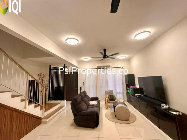 Elmina Valley 2 image