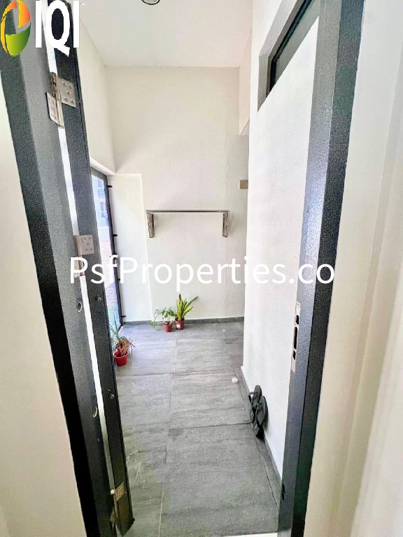 Elmina Valley 2 image