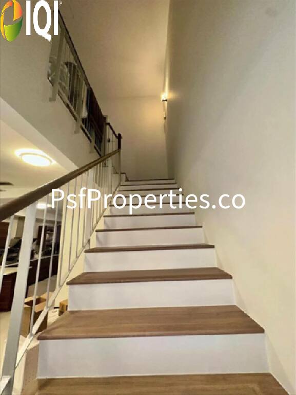 Elmina Valley 2 image