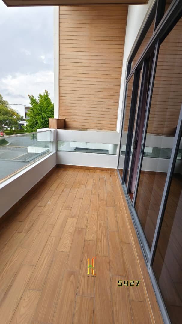 Terraza @ Eco Sanctuary image