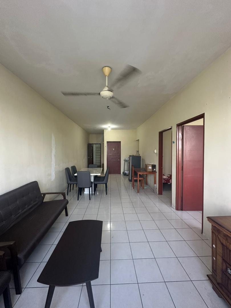 ANGKASA APARTMENT MENGGATAL image