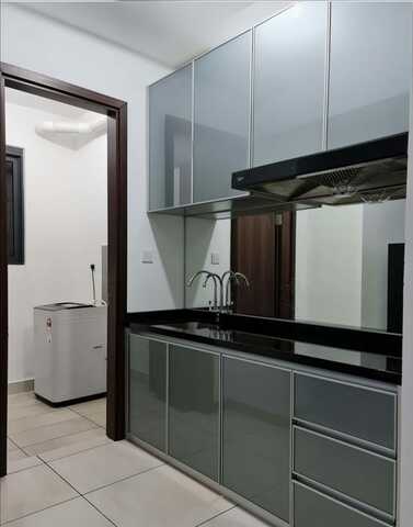 K AVENUE SODOMON image