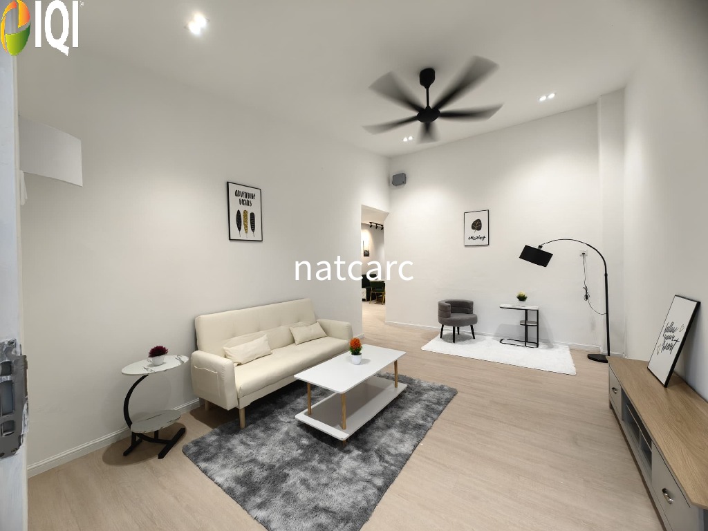 Freehold Renovated 1.5 Storey Terrace House Taman Hilir Ujong Pasir for Sale image