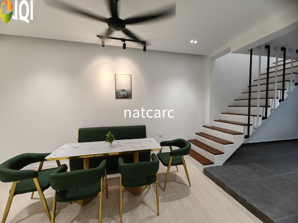 Freehold Renovated 1.5 Storey Terrace House Taman Hilir Ujong Pasir for Sale image