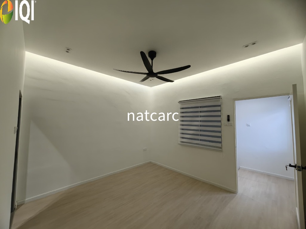 Freehold Renovated 1.5 Storey Terrace House Taman Hilir Ujong Pasir for Sale image