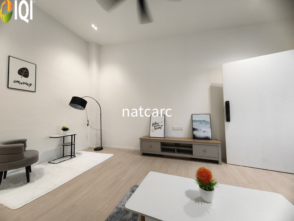 Freehold Renovated 1.5 Storey Terrace House Taman Hilir Ujong Pasir for Sale image