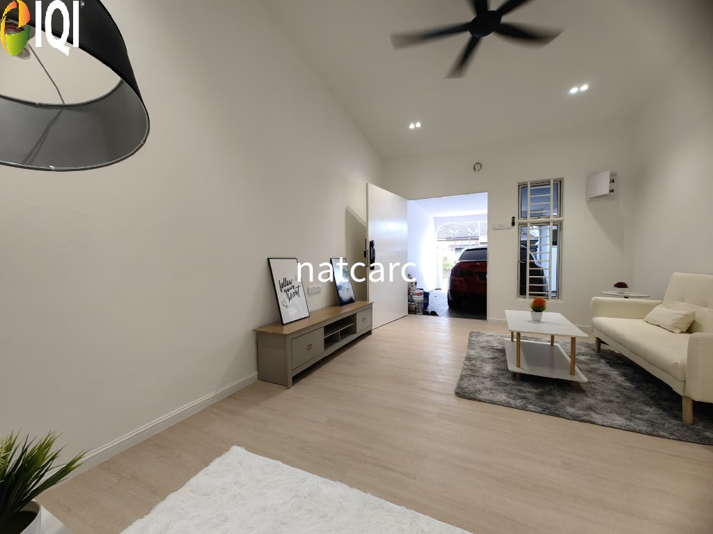 Freehold Renovated 1.5 Storey Terrace House Taman Hilir Ujong Pasir for Sale image