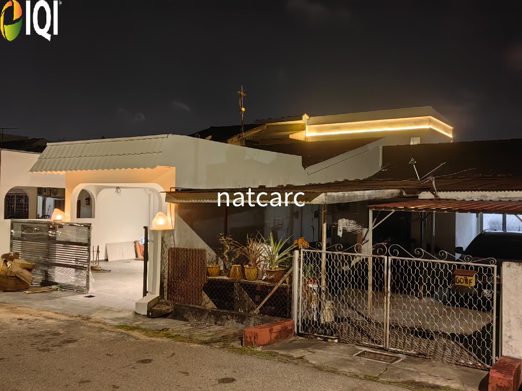 Freehold Renovated 1.5 Storey Terrace House Taman Hilir Ujong Pasir for Sale image