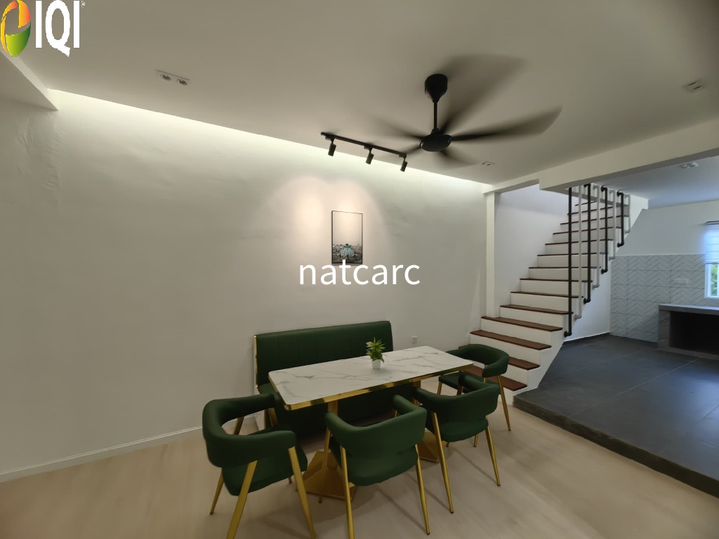Freehold Renovated 1.5 Storey Terrace House Taman Hilir Ujong Pasir for Sale image