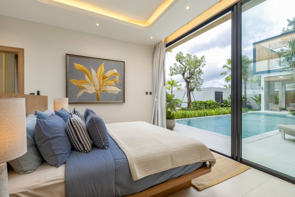 CHALONG BAY VILLAS – LUXURY LIVING NEAR THE PIER image