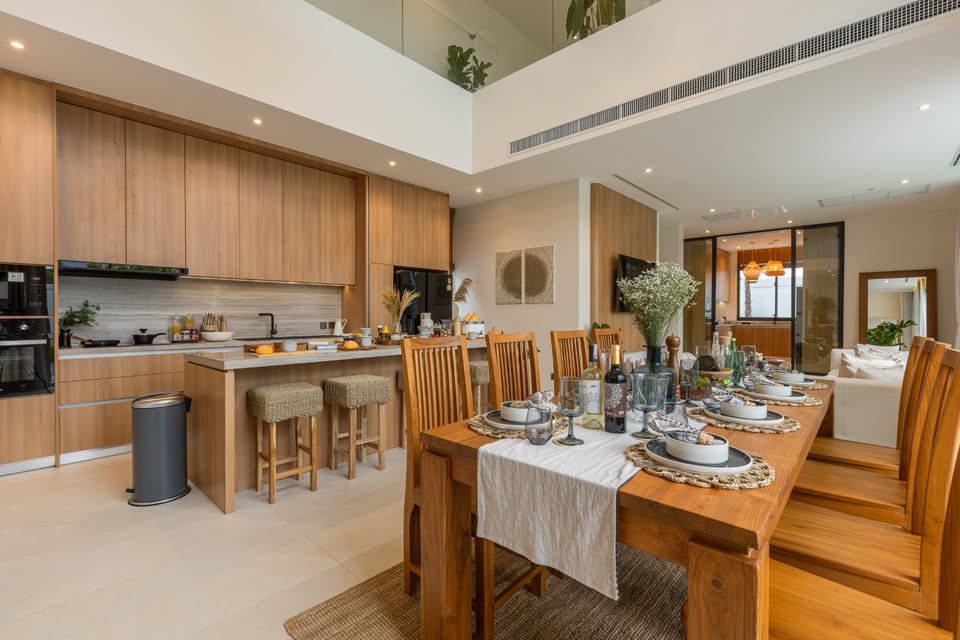 CHALONG BAY VILLAS – LUXURY LIVING NEAR THE PIER image