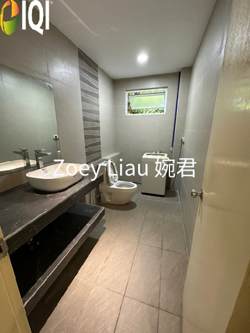 Kristal Condominium image