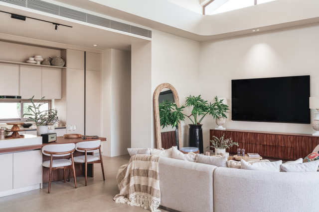 Luxury Living in Phuket – Elite Villas & Premium Education image