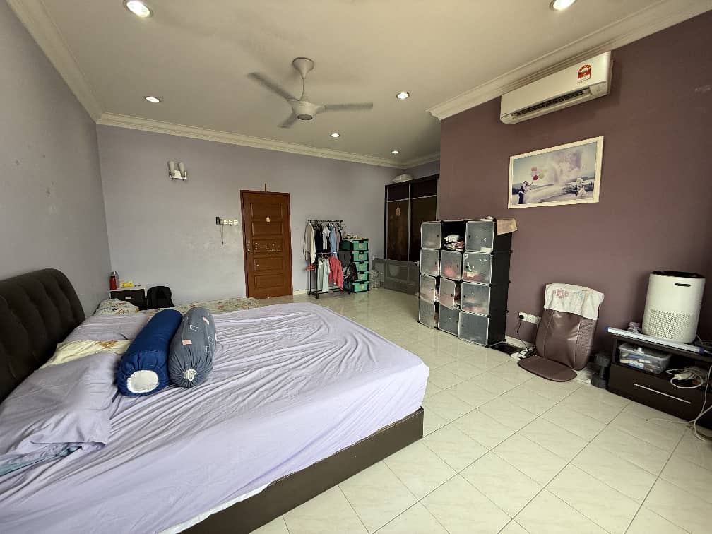 Jalan Tepi Sungai  image