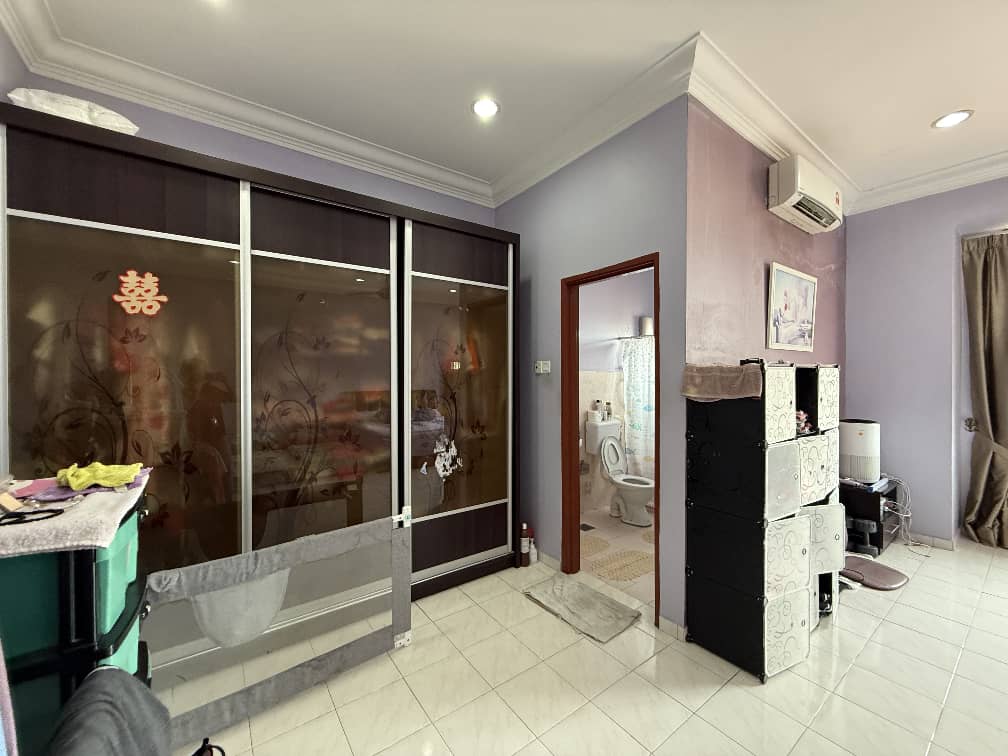 Jalan Tepi Sungai  image