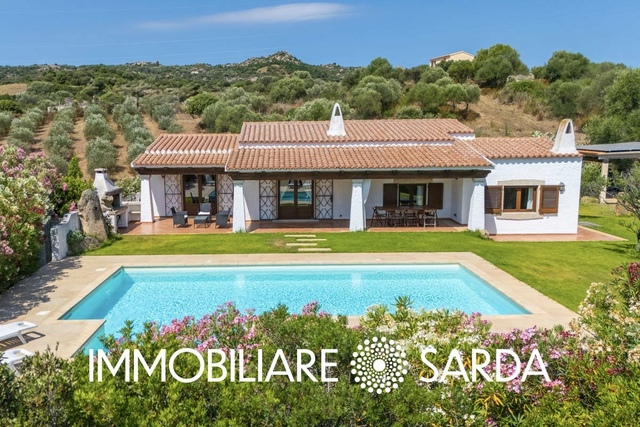 ARI-01-25 - Villa with pool set in a large park – Arzachena image