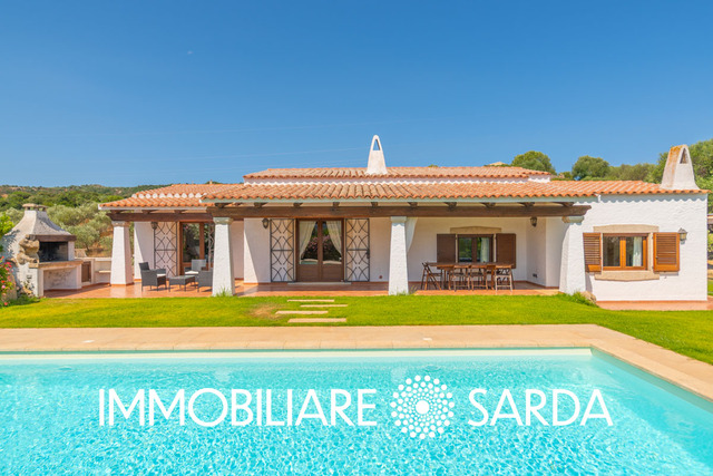 ARI-01-25 - Villa with pool set in a large park – Arzachena image