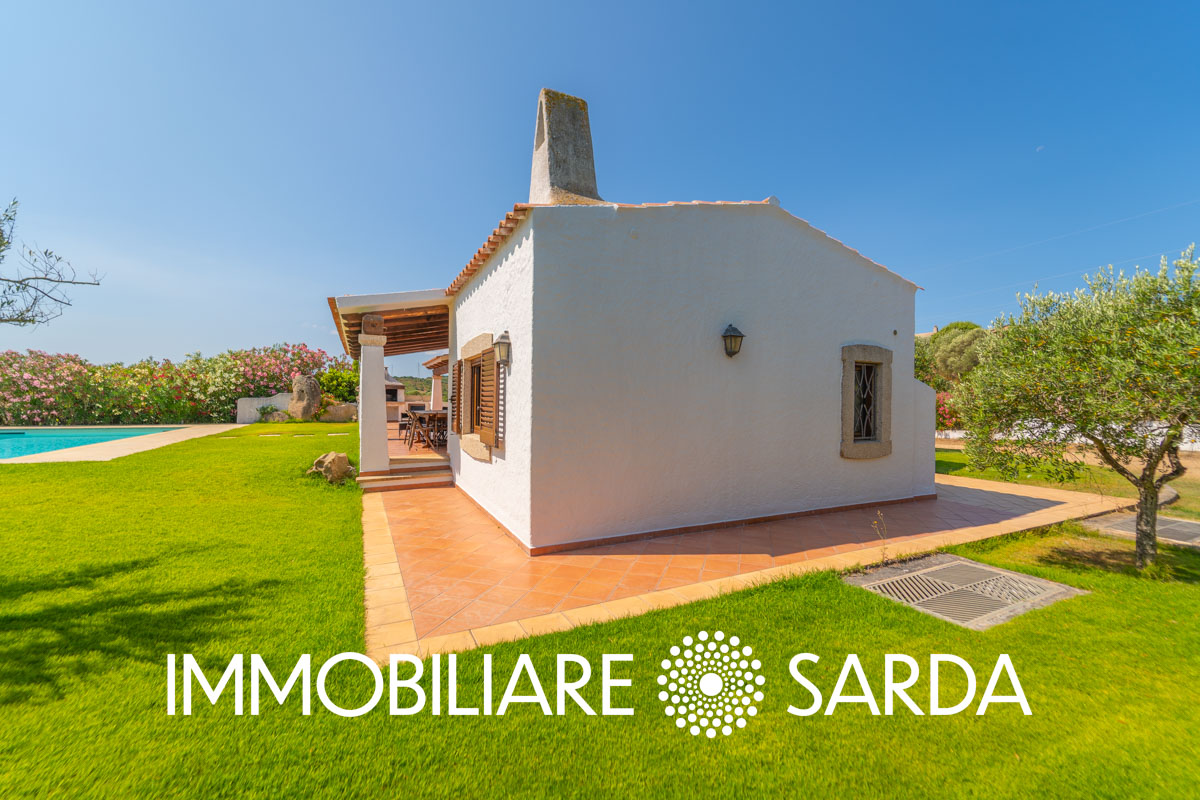 ARI-01-25 - Villa with pool set in a large park – Arzachena image