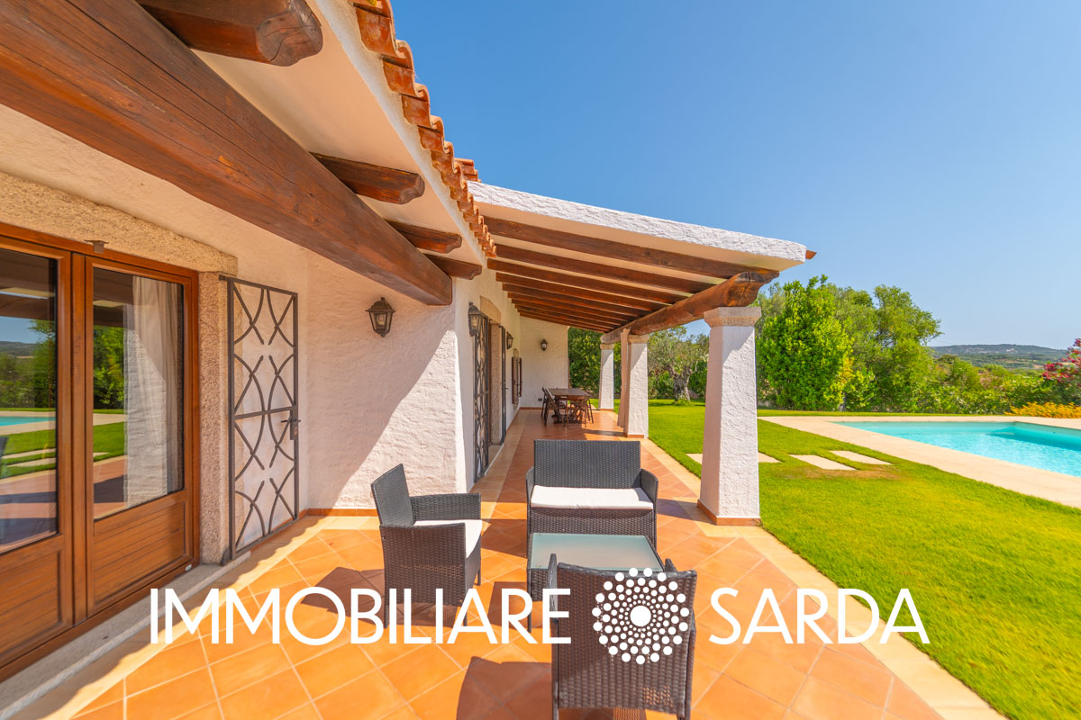 ARI-01-25 - Villa with pool set in a large park – Arzachena image