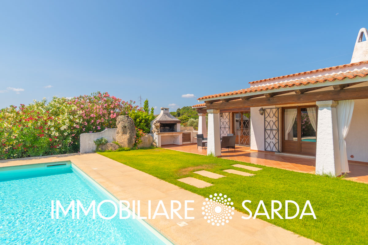 ARI-01-25 - Villa with pool set in a large park – Arzachena image