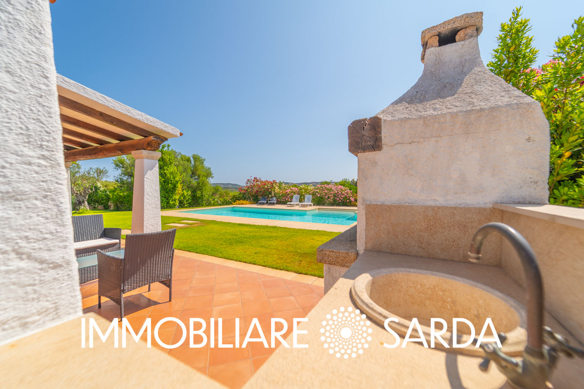 ARI-01-25 - Villa with pool set in a large park – Arzachena image