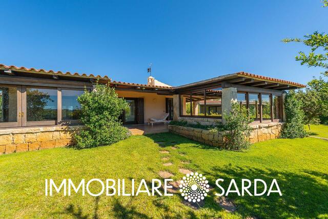 ARI-03-25 - Luxury Villa with Garden and Direct Sea Access - Baja Sardinia image