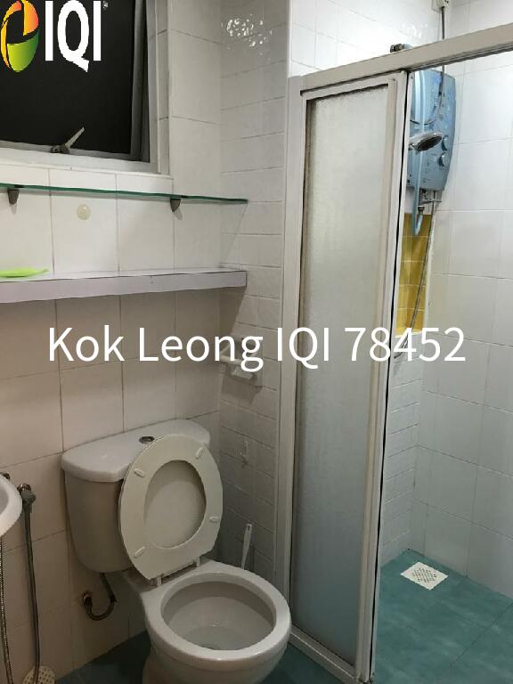 Metropolitan Square image