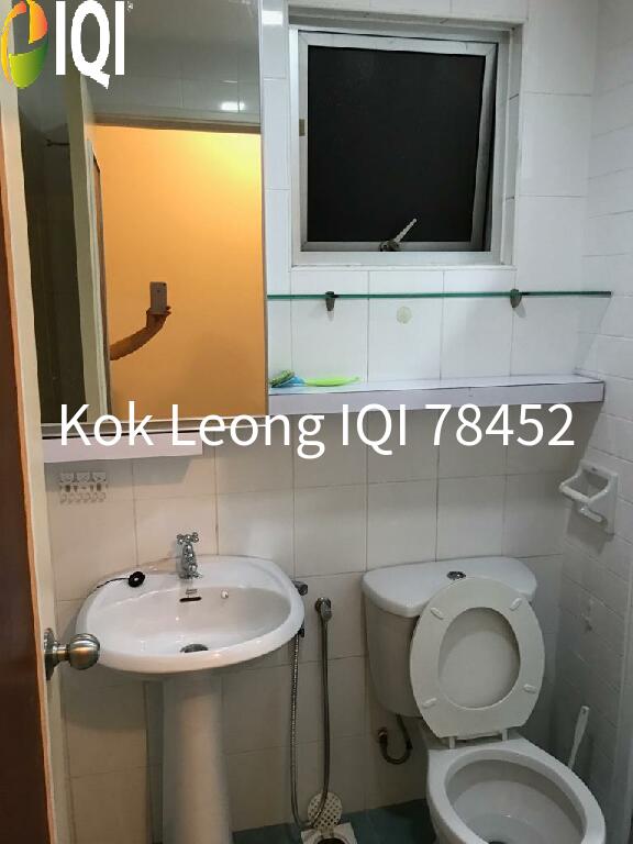 Metropolitan Square image