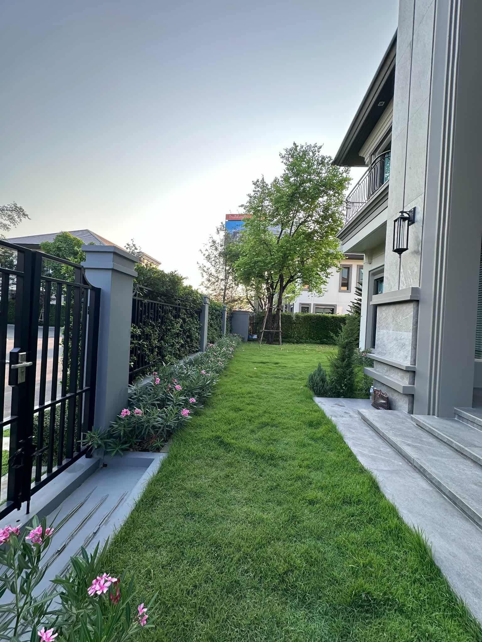 For Sale Grand Bangkok Boulevard Krungthep Kreetha. image