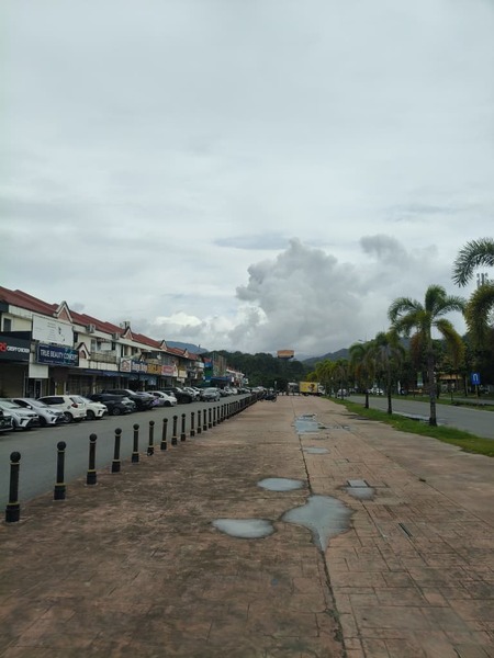 MENGGATAL PLAZA